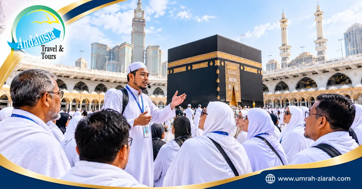 Mutawif memberi penerangan kepada jemaah yang pertama kali menunaikan Umrah.