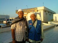 Depan Restoran Yemen bersama Dato Hj Ust Daud Che Ngah - Ihsan Shaha Bahar Rapiei 03